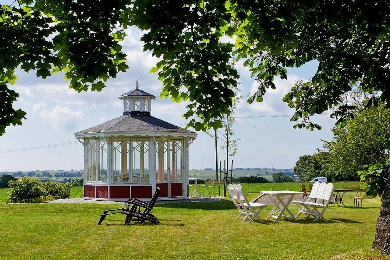 Bed and Breakfast Torsborgs Gard Simrishamn Esterno foto