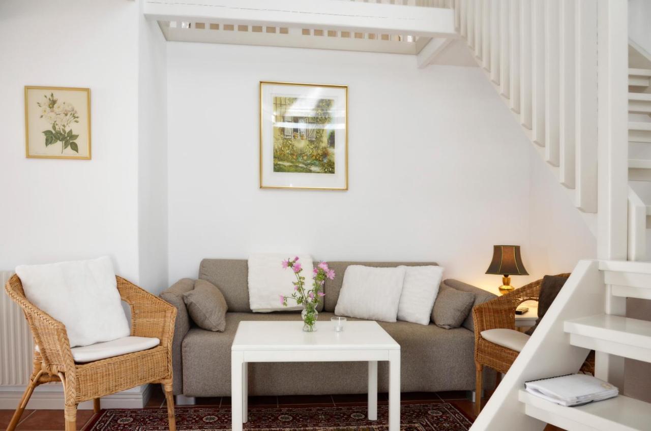 Bed and Breakfast Torsborgs Gard Simrishamn Esterno foto